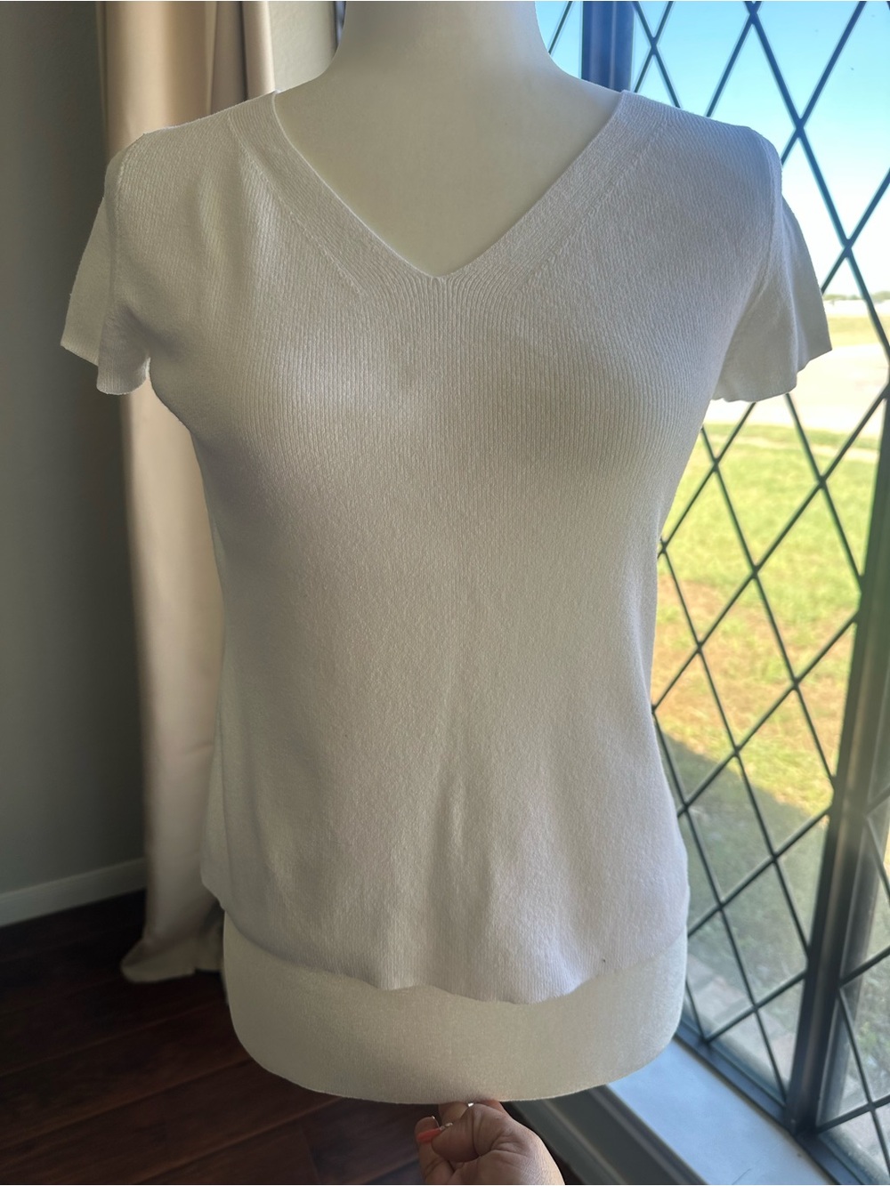 Ann Taylor loft Classic White V-Neck Women's Top